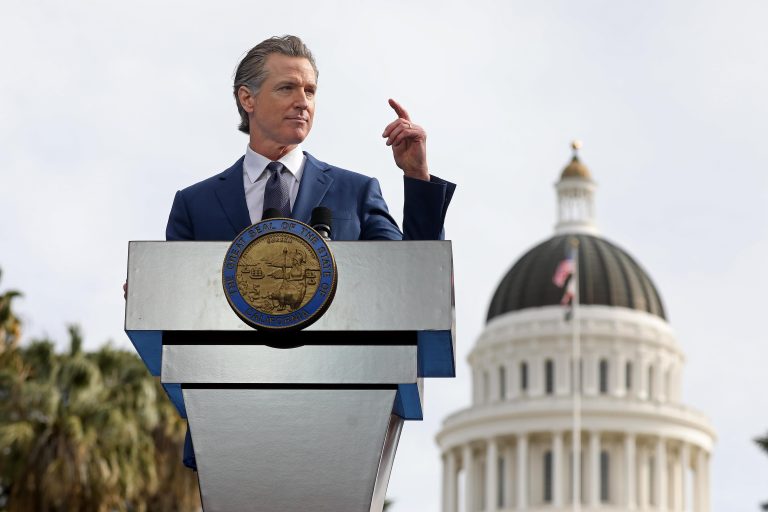 A Rundown on the Newest Laws That Will Impact California Restaurants